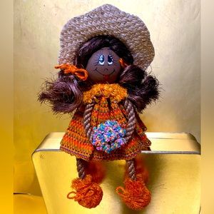 1970’s COLLECTIBLE BRIGHT COLORS ORANGE SPOOL HAND PAINTED DOLL PASTEL BOUQUET